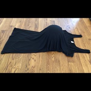 Momma’s -to-be look! 👀 Maternity maxi